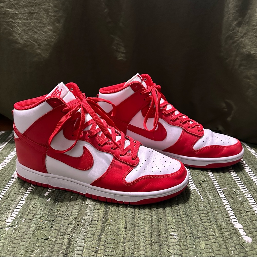 Nike dunk hi Red and White size 12